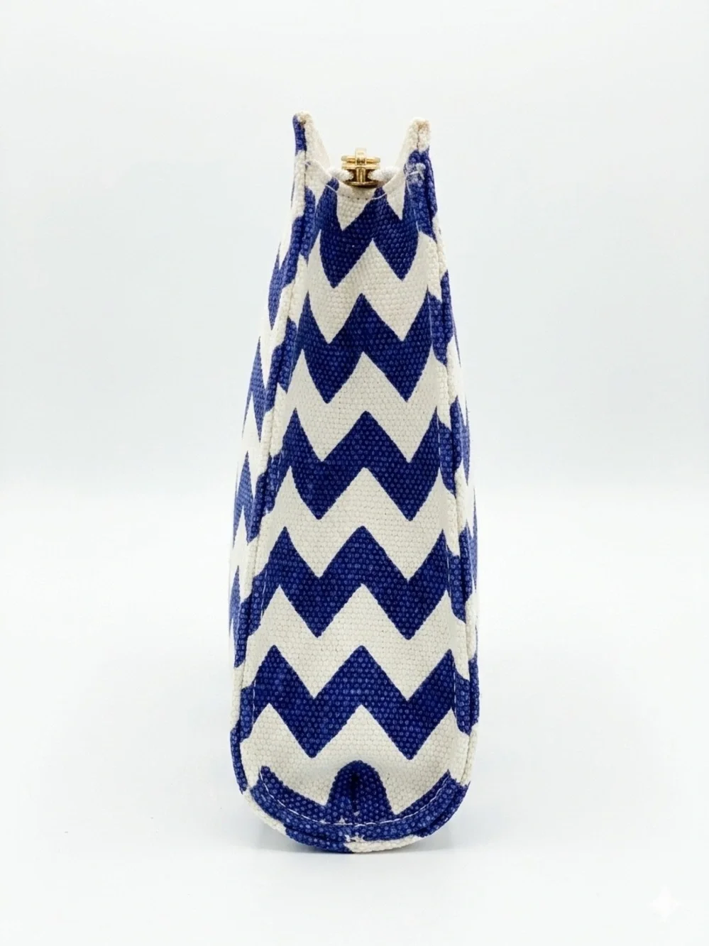 kate spade navy and cream chevron wristlet clutch